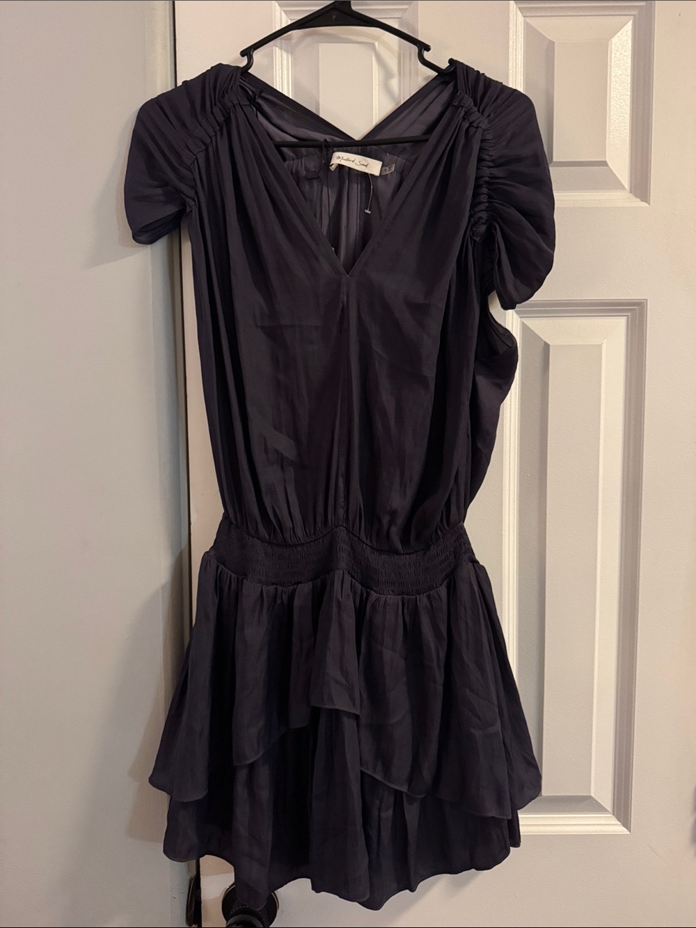 Mustard Seed Black V-Neck Ruched Sleeve Tiered Tunic